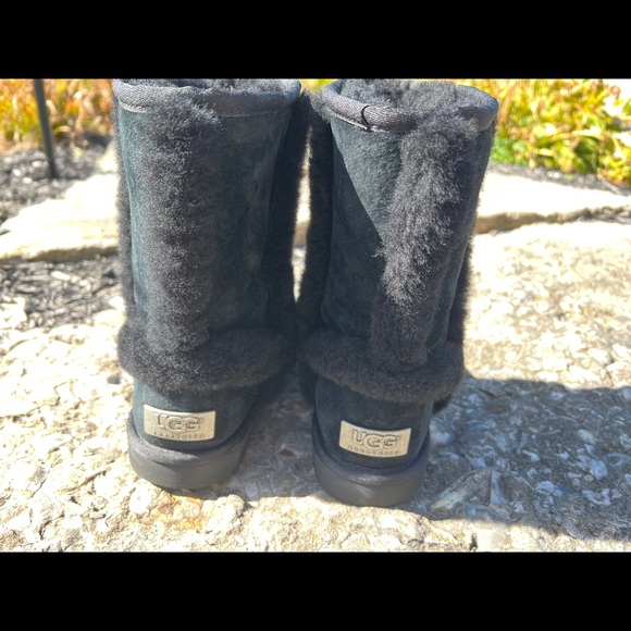 Ugg Carter Boots - Picture 5 of 10
